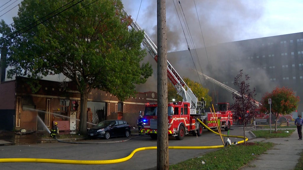 2 Minneapolis firefighters hurt in East Franklin Avenue business fire — WCCO / CBS Minnesota, Bloomington Health news
