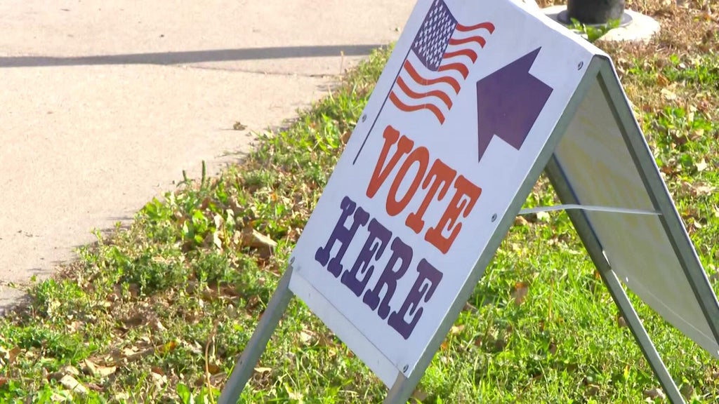 Minneapolis opens 12 pop-up early voting sites across the city ahead of Nov. 3 election — WCCO / CBS Minnesota, Bloomington Arts news