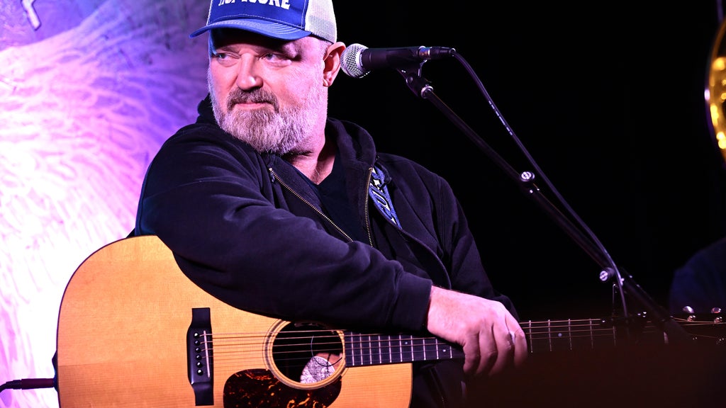 Zac Brown Band founding member raising awareness of ALS with "Hop on a Cure" nonprofit — WCCO / CBS Minnesota, Bloomington Community news