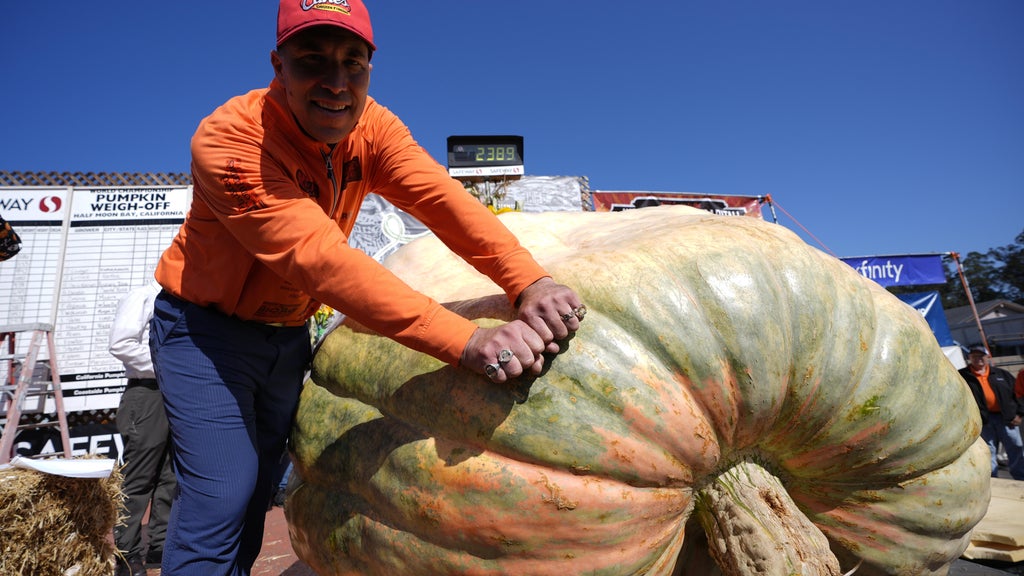 Anoka County pumpkin grower wins California title for 5th time in 7 years — WCCO / CBS Minnesota, Bloomington Arts news