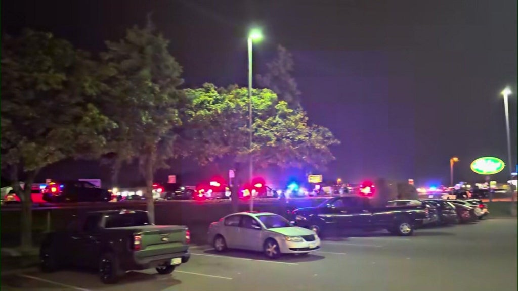 Police respond to Osseo High School after several fights break out at end of football game — WCCO / CBS Minnesota, Bloomington Schools news