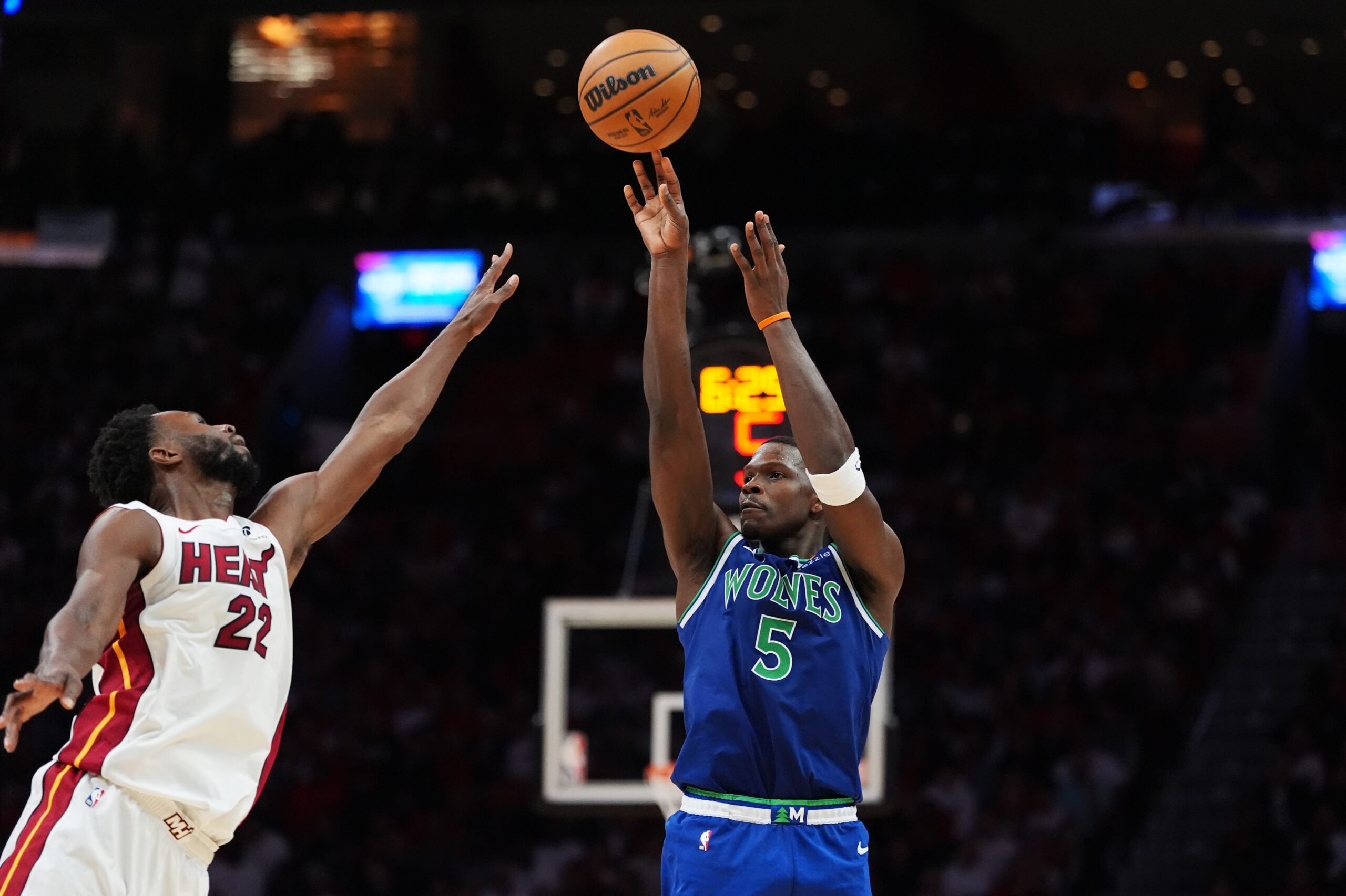 Anthony Edwards scores 45, Wolves roll past Heat 131-106 to spoil Giannis’ opener — KSTP 5, Bloomington Business news