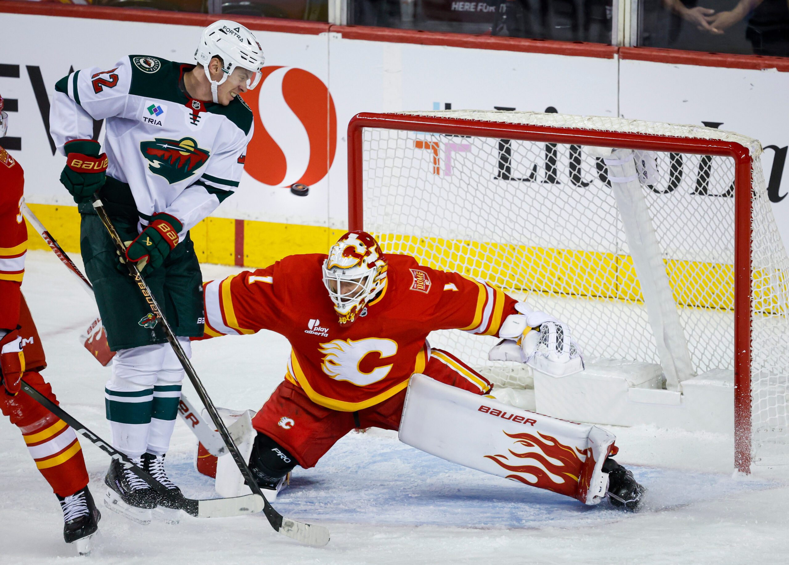 Cooley makes 36 saves in the Flames’ 2-1 victory over the Wild — KSTP 5, Bloomington Sports news