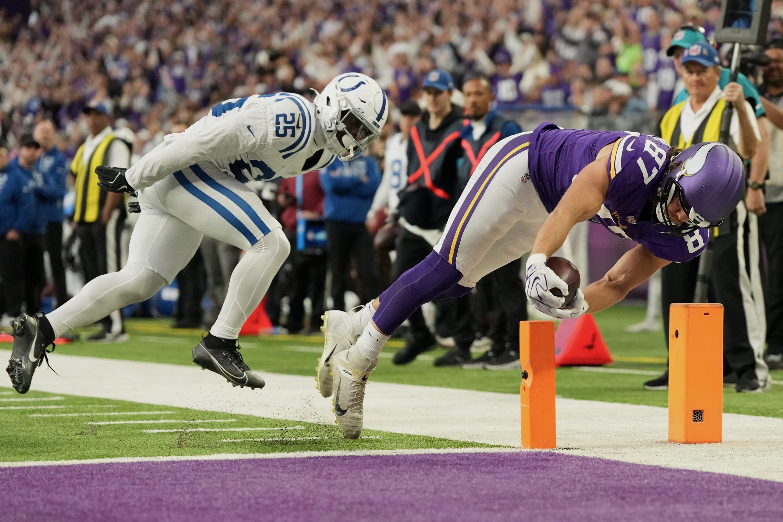 Vikings defense clamps down on Daniel Jones and the Colts for a 16-10 victory to stay undefeated — KSTP 5, Bloomington Arts news