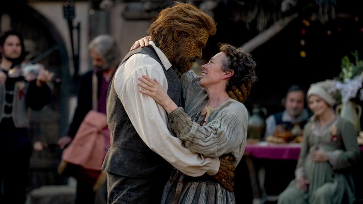 Oscar winner Olivia Colman, Emmy winner Alexander Skarsgård preview unconventional romance 'Wicker' — KARE 11 Entertainment, Bloomington Arts news