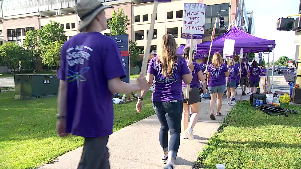 Allina hospice nurses announce tentative agreement for first union contract — FOX 9, Bloomington Health news