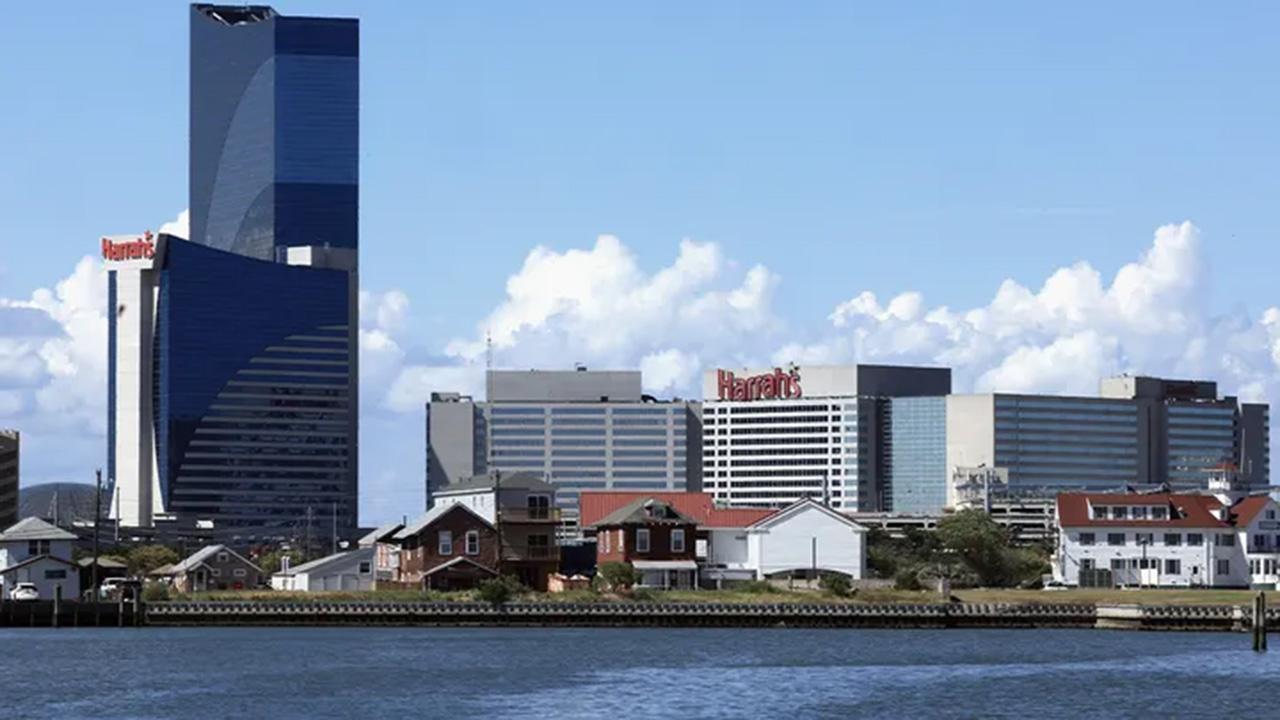 Middle school teacher arrested in alleged prostitution scheme at casino hotel — Bloomington Schools news